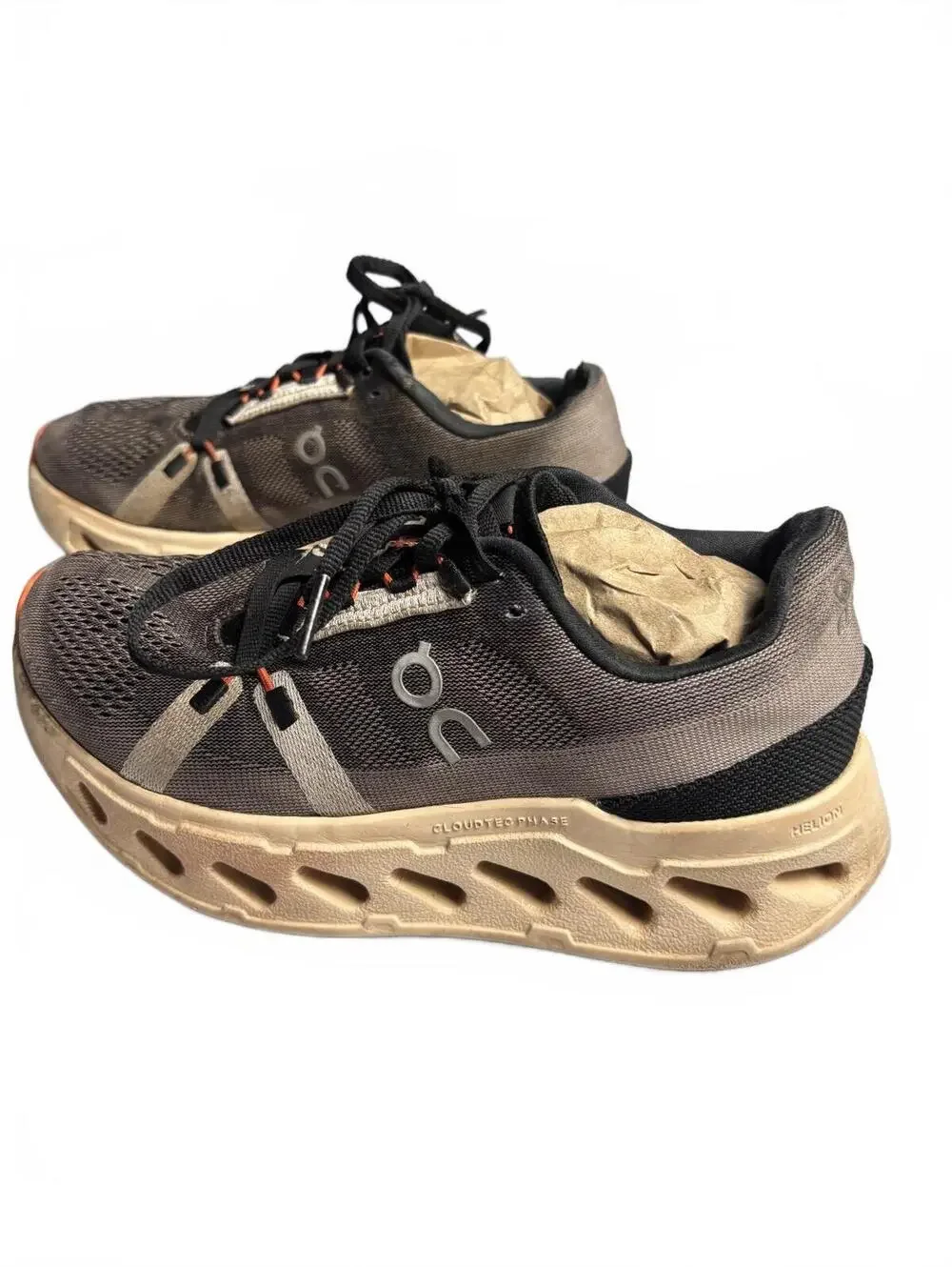 Oncloud womens Running Shoes Size 12 Gray and Kh